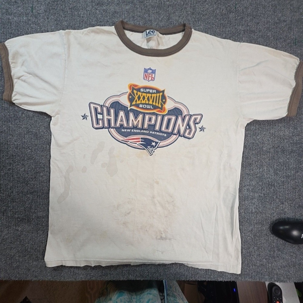 Vintage New England Patriots Shirt Mens Large Beige NFL Football Lee Sport
